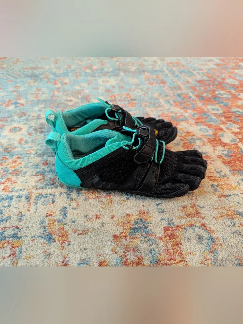 Vibram FiveFingers V-Train 2.0 20W7704 Size 36 US Women's 6.5-7 Teal Black